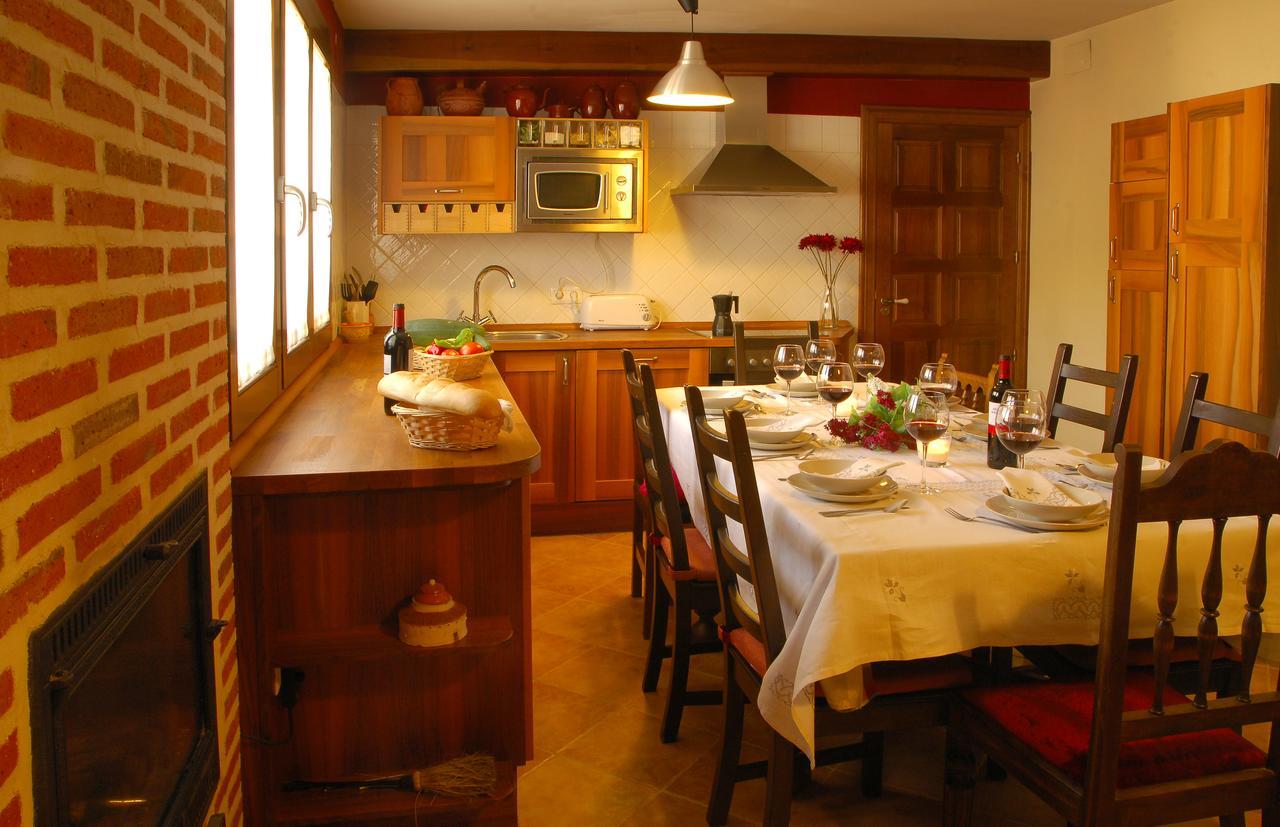 Casa Rural "Hazanas" Adanero エクステリア 写真